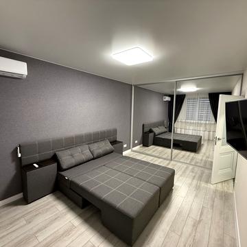 Машинобудівників вул., 27