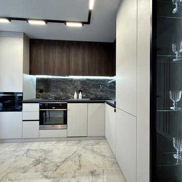 Білогірська вул., 12