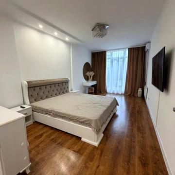 Івана Крамського вул., 9