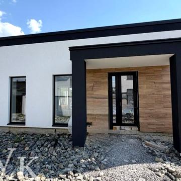 Коритнянська вул., 9