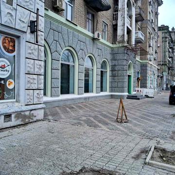 Дмитра Яворницького просп. (Карла Маркса), 82