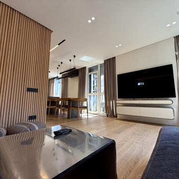 Джона Маккейна вул. (Івана Кудрі), 1-Б