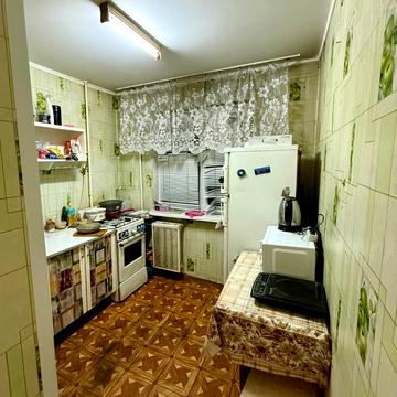 Академіка Стражеска вул., 11