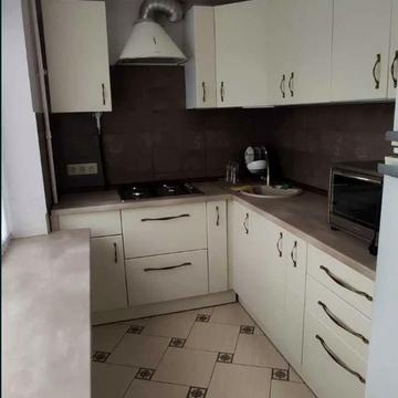 Будівельників вул., 13