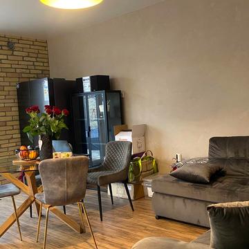 Азовська вул., 5