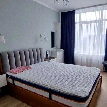 Євгена Сверстюка вул. (Марини Раскової), 6