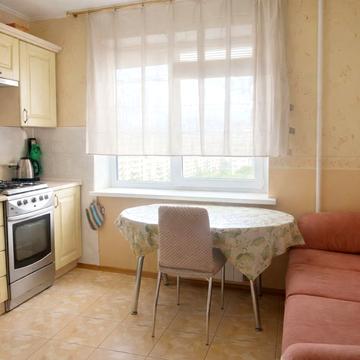 Оболонський просп., 40