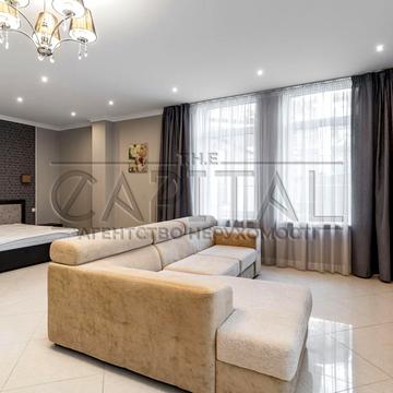 Болсуновська вул. (Сергія Струтинського), 23