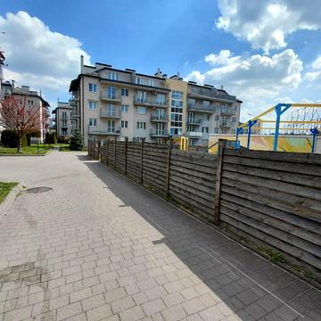 Джерельна вул., 79