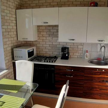 Шкільна вул. (Героїв Сталінграда), 38