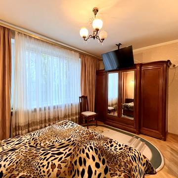 Олександра Кониського вул., 29