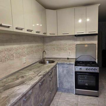 Каштанова вул., 11