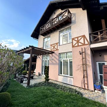 Василя Лесина вул.