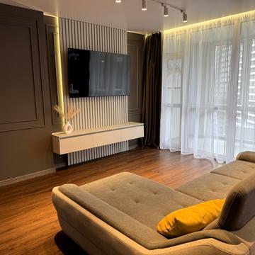 Причальна вул., 12