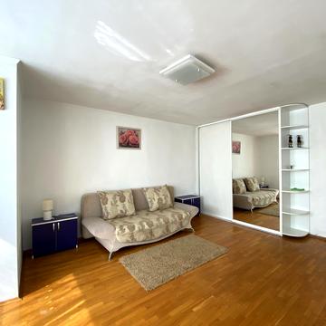 Райдужна вул., 2