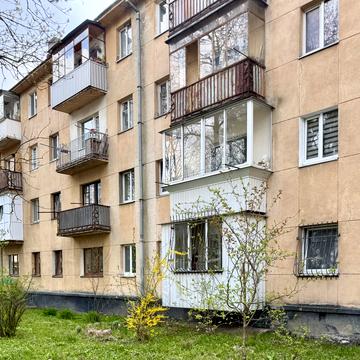 Дністерська вул., 2