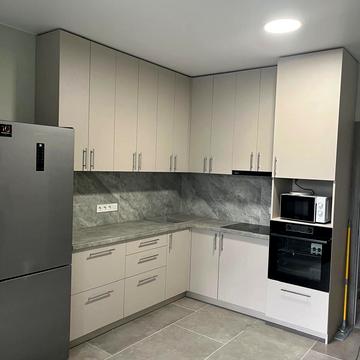 Ревуцького вул., 54