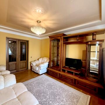 Незалежності вул., 162