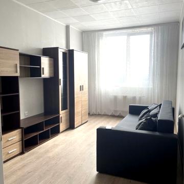 Рональда Рейгана вул., (Будинок 1)