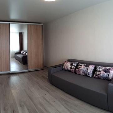 Героїв просп., 3