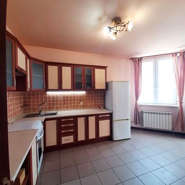 Бориса Гмирі вул., 6