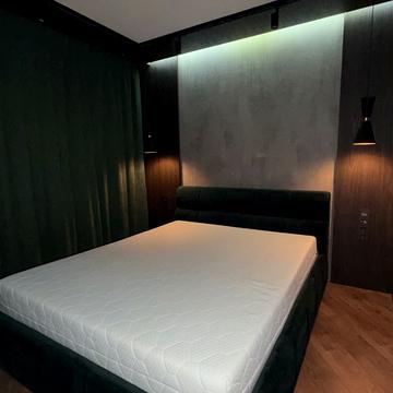 Захисників України вул., 5