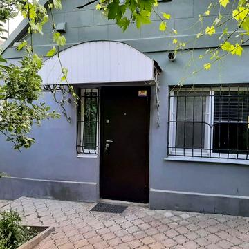 Високовольтна вул., 37