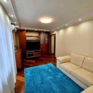 Рибальська вул., 8