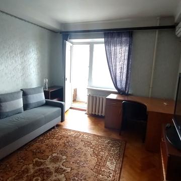 Євгена Коновальця вул. (Щорса), 33