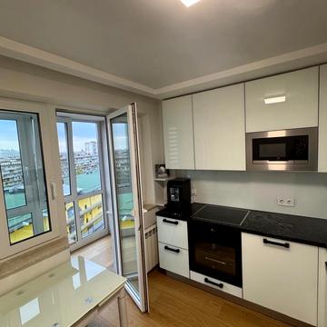 Оболонський просп., 13