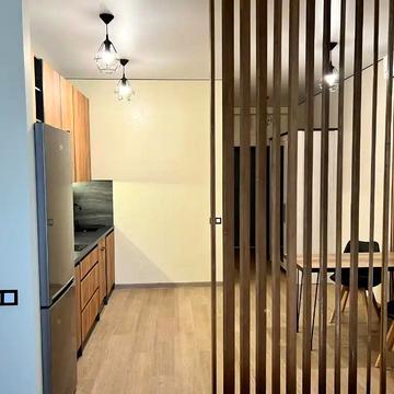 Набережна Перемоги вул., 7