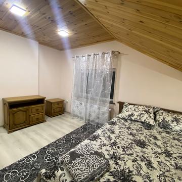 Миколи Лисенка вул., 15