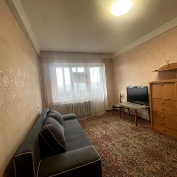 Братиславська вул., 14