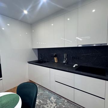 Дніпровська набережна вул., 19-В