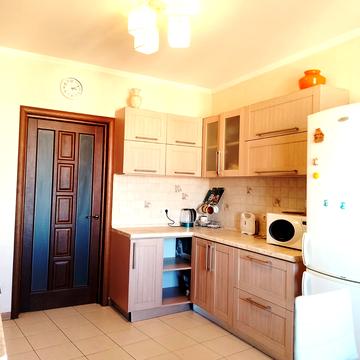 Георгія Гонгадзе просп. (Радянської України), 18-Ж