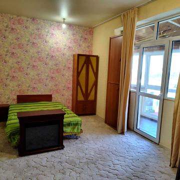 Машинобудівників вул., 17