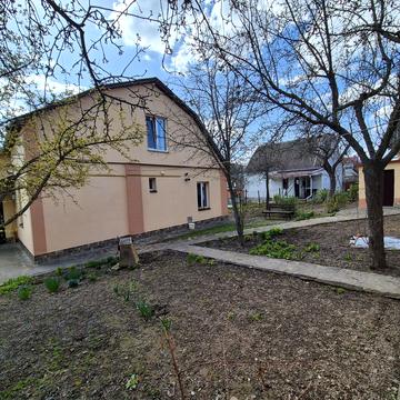 Євгена Чикаленка вул., 134