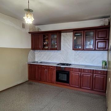 Паризька вул., 5