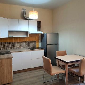 Степана Чобану вул. (Василя Алексухіна), 24