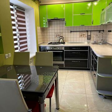 Світла вул. (Будьонного), 4-А