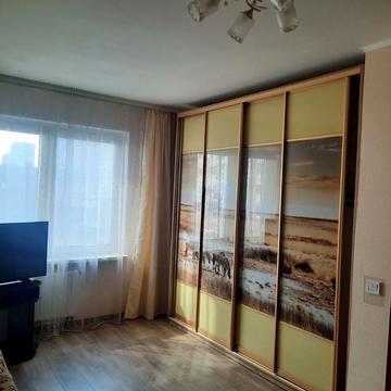 Бориса Гмирі вул., 18