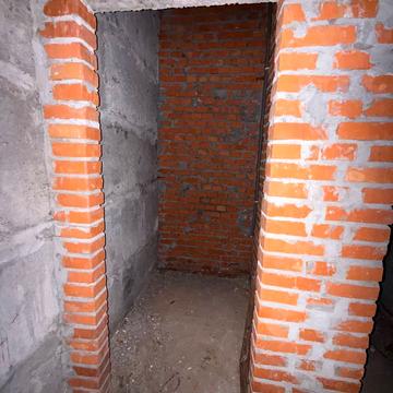 Боголюбова вул., 12