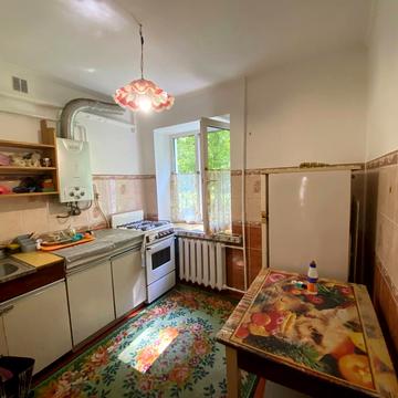 Василя Червонія вул. (Гагаріна), 8а