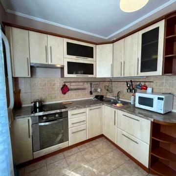 Володимира Івасюка просп. (Героїв Сталінграду), 60