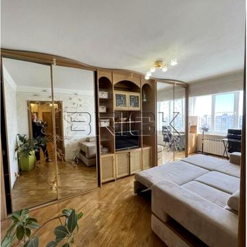 Олександра Бринжали вул. (Тешебаєва), 1