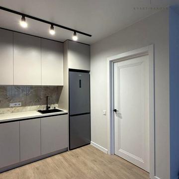 Миру вул., 43