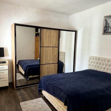 Обсерваторна вул., 1