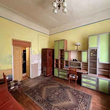 Кліматична вул., 21