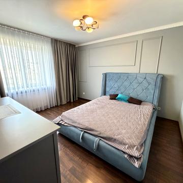 Української Дивізії вул., 11