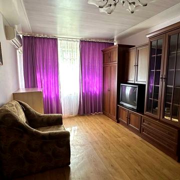 Батумська вул., 34